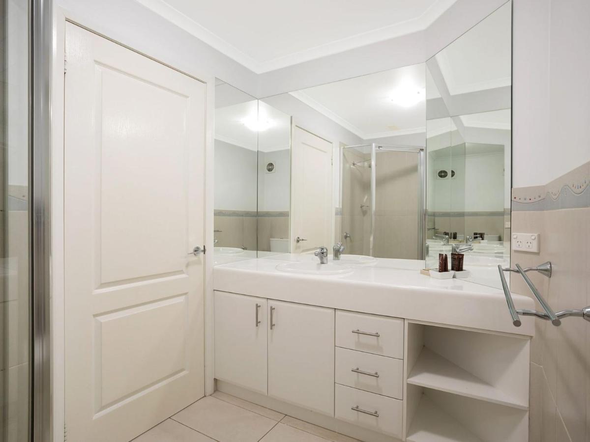 Luxury Boardwalk Unit 7 *